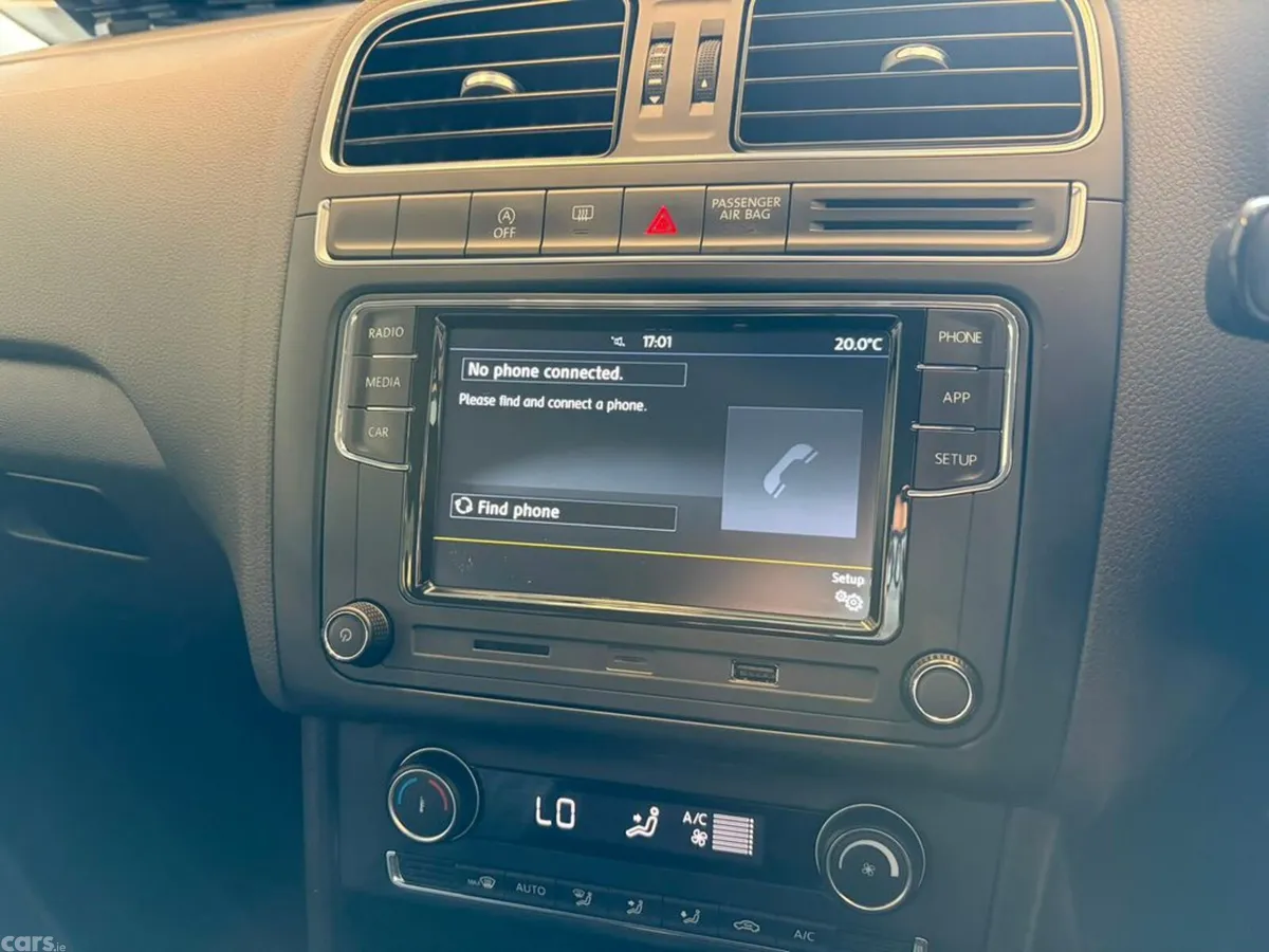 Volkswagen Polo Hatchback, Petrol, 2015, Silver