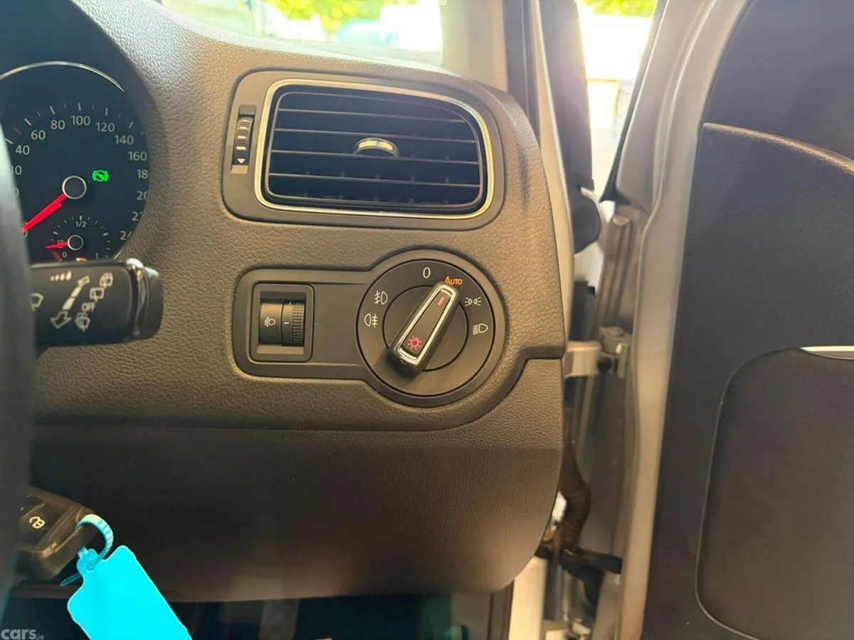 Volkswagen Polo Hatchback, Petrol, 2015, Silver