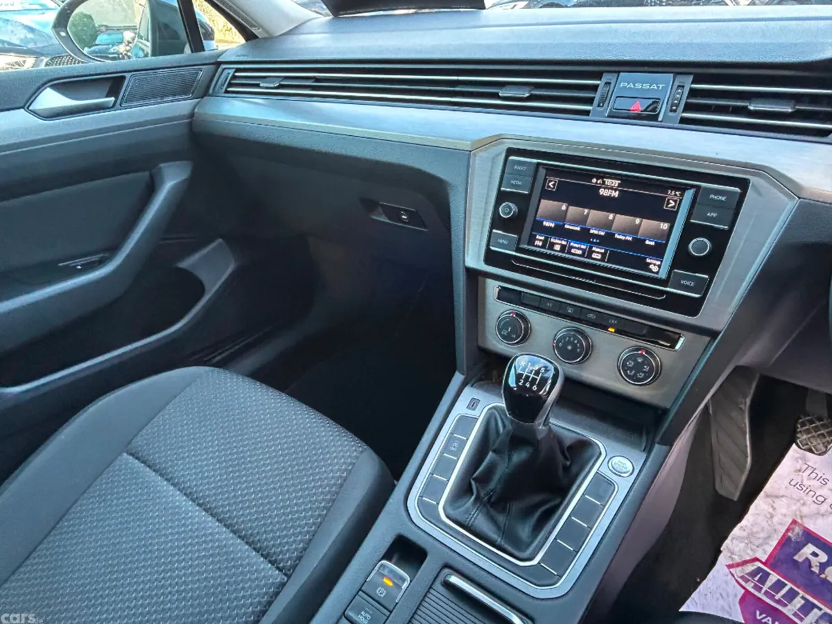 Volkswagen Passat Estate, Diesel, 2020, Grey