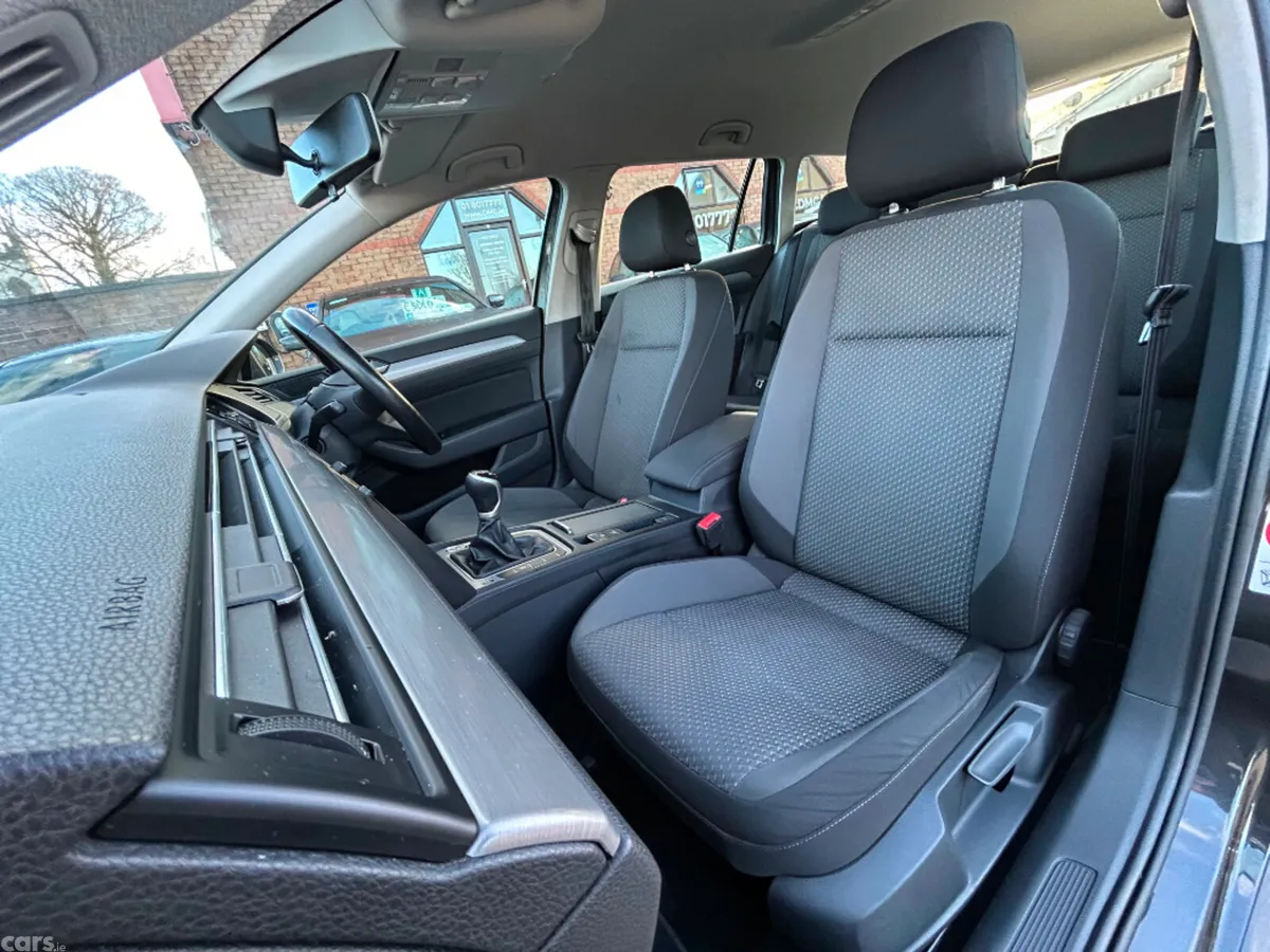 Volkswagen Passat Estate, Diesel, 2020, Grey