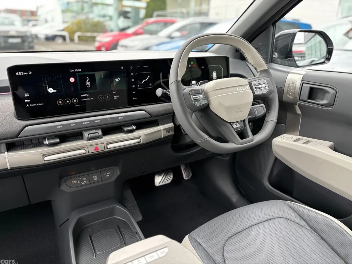 Kia EV3 SUV, Electric, 2027, Silver