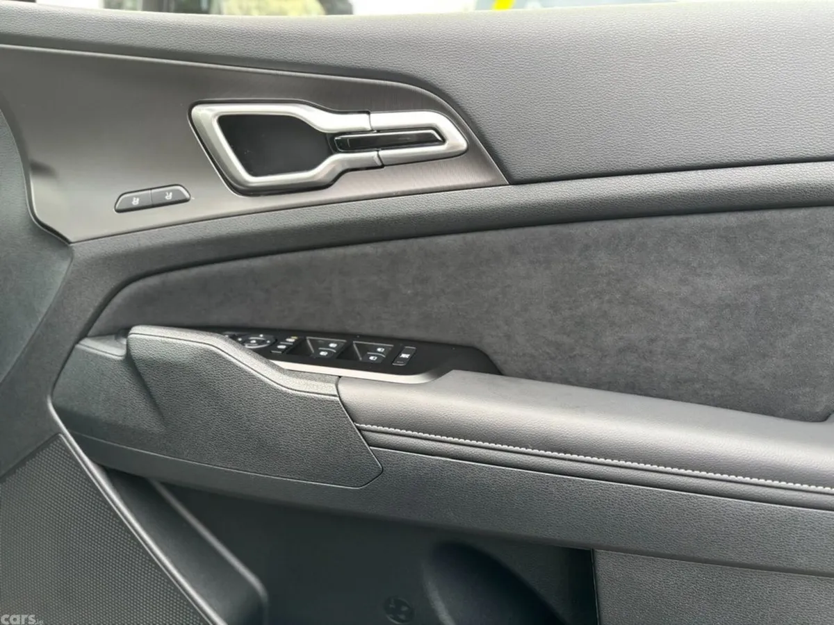 Kia Sportage SUV, Petrol Hybrid, 2027, Grey