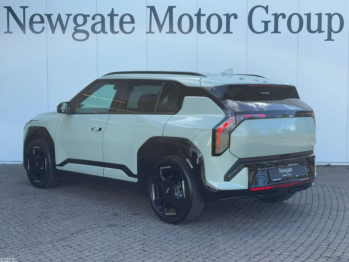 Kia EV3 Hatchback, Electric, 2027, Green