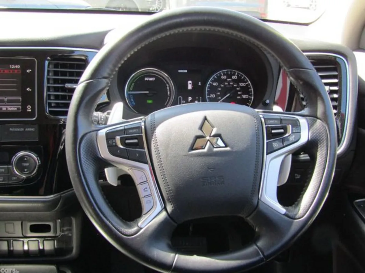 Mitsubishi Outlander Estate, Petrol Plug-in Hybrid, 2017, Red