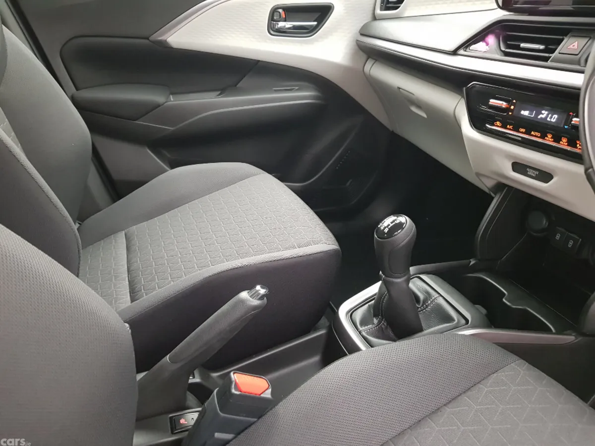 Suzuki Swift Hatchback, Petrol Hybrid, 2027, Red