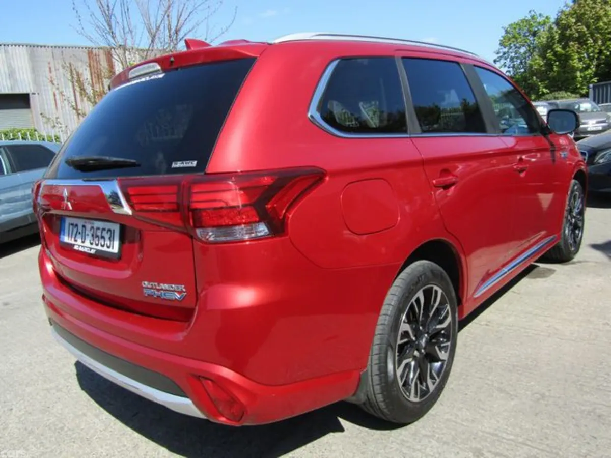 Mitsubishi Outlander Estate, Petrol Plug-in Hybrid, 2017, Red