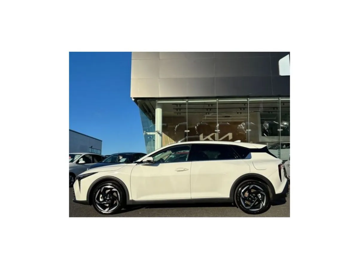 Kia K4 Hatchback, Petrol, 2027, White