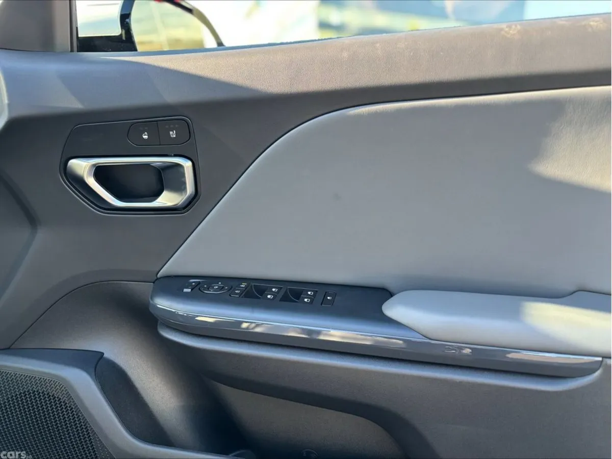 Kia K4 Hatchback, Petrol, 2027, White