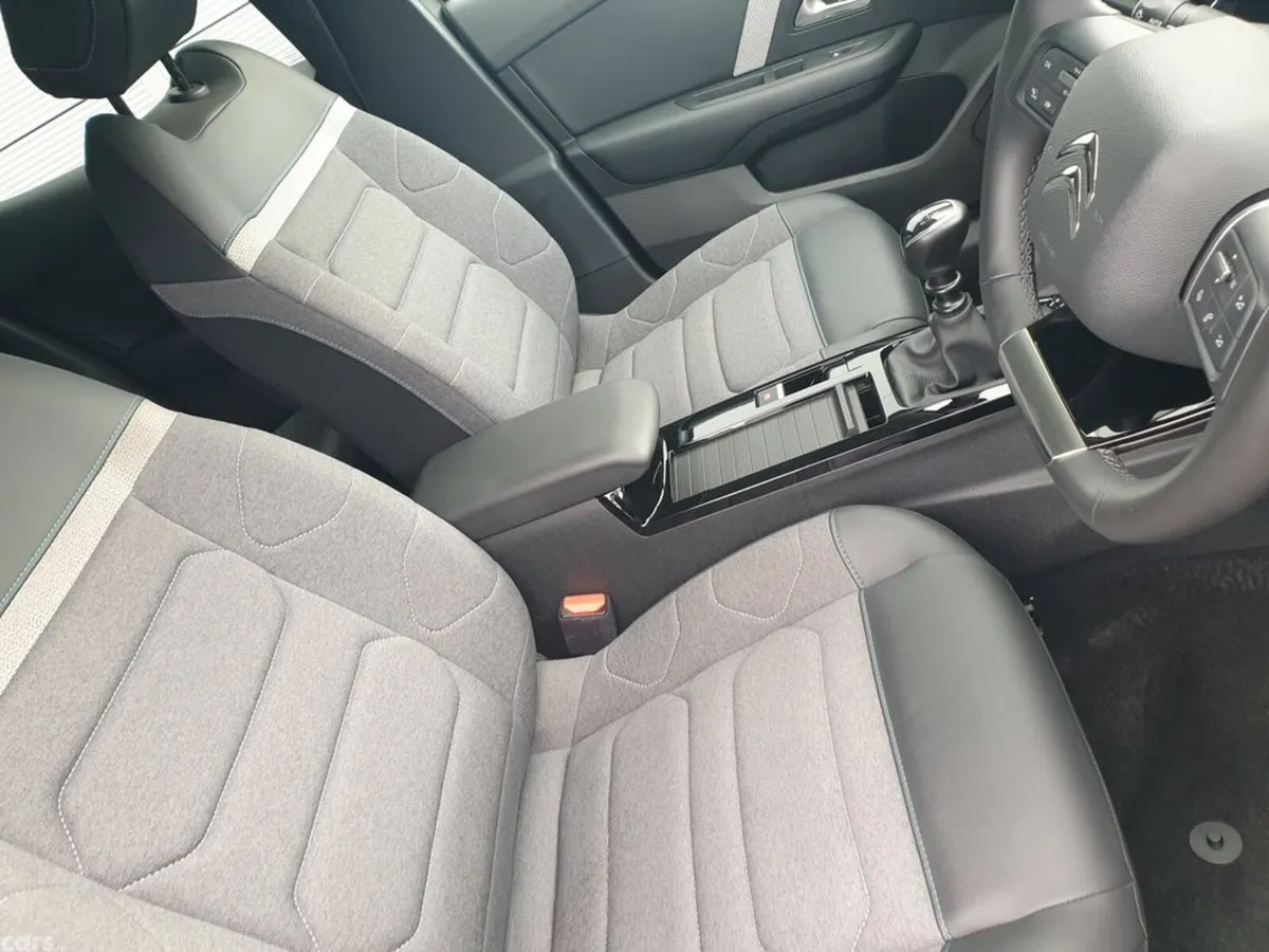 Citroen C4 Hatchback, Petrol, 2024, Grey