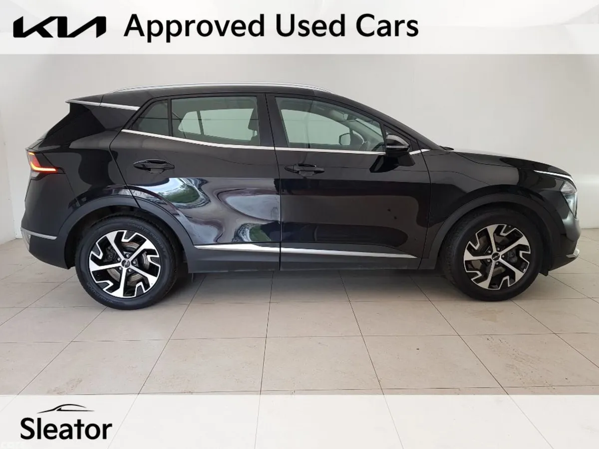 Kia Sportage MPV, Diesel, 2022, Black