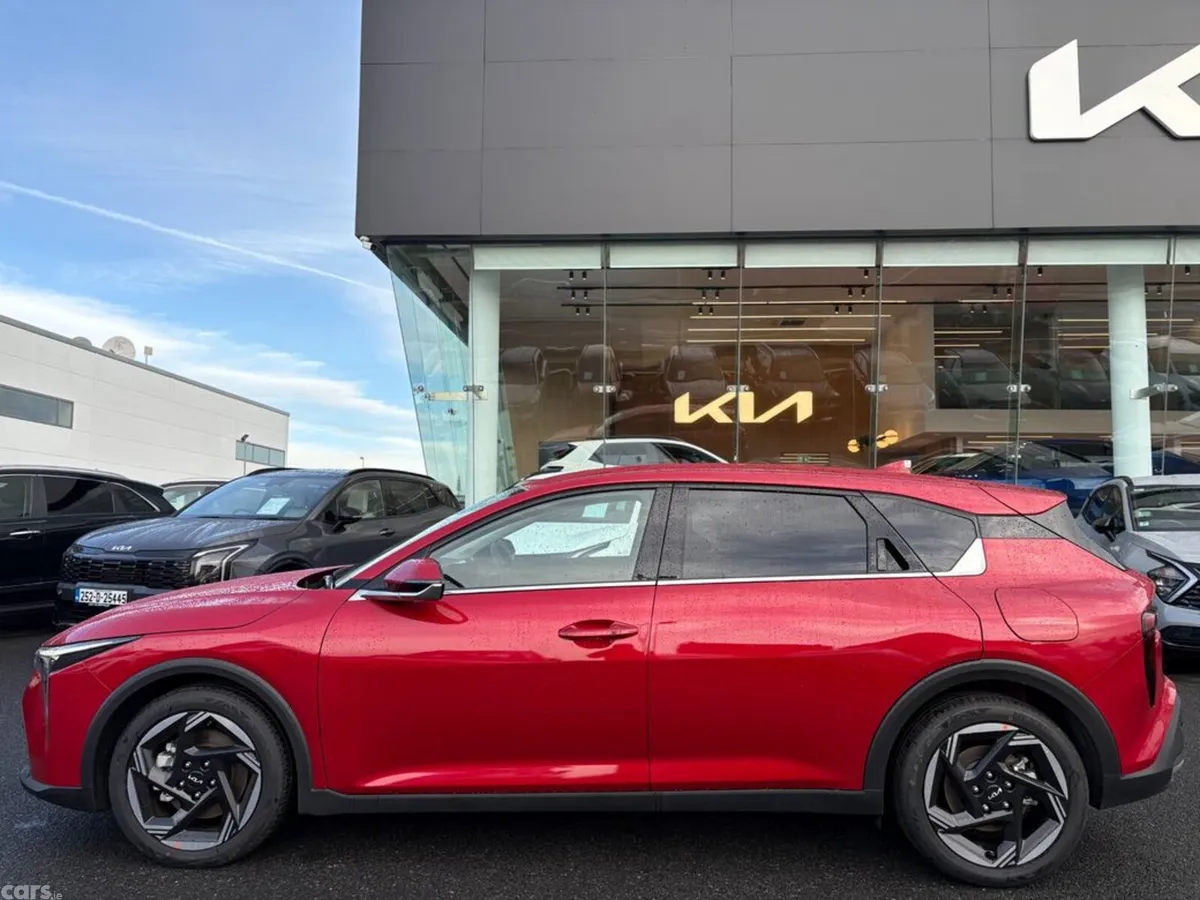 Kia K4 Hatchback, Petrol, 2027, Red