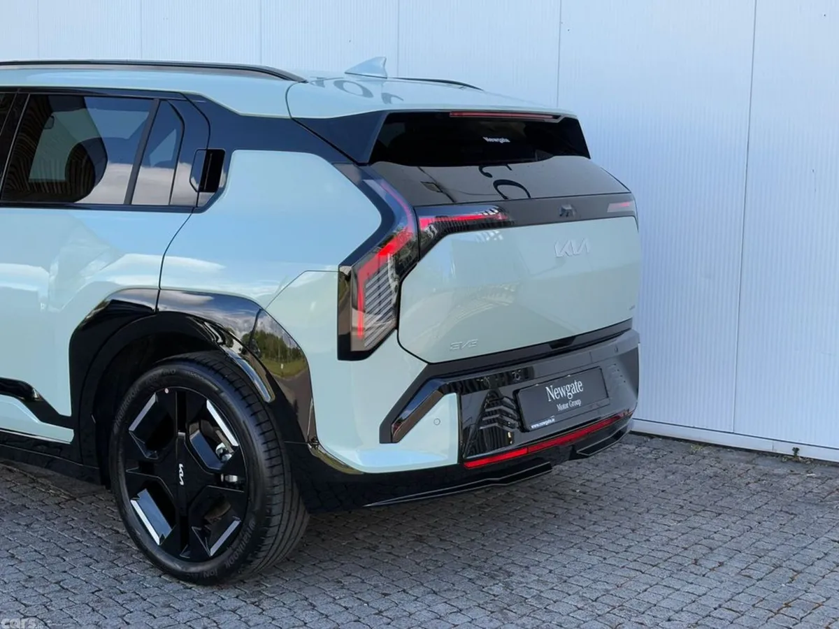 Kia EV3 Hatchback, Electric, 2027, Green