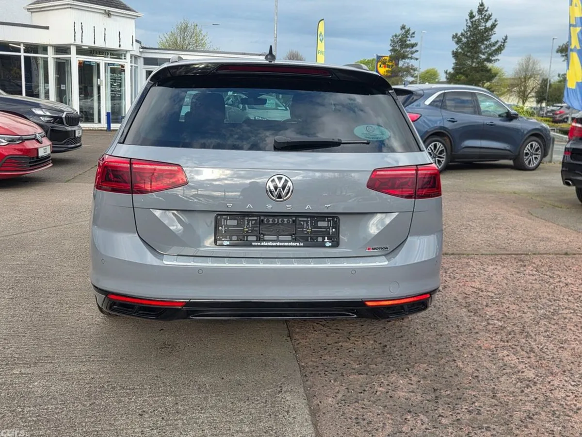 Volkswagen Passat Estate, Diesel, 2020, Grey