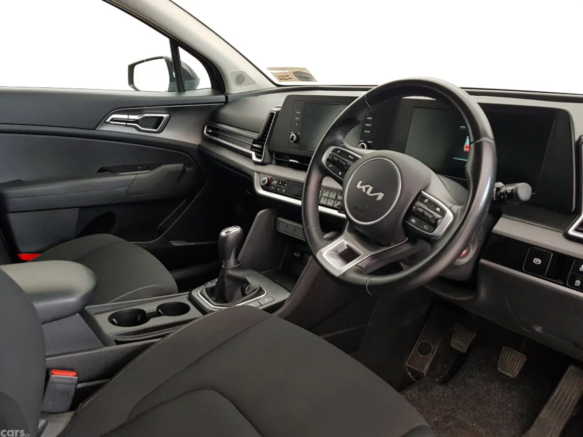 Kia Sportage MPV, Diesel, 2022, Black