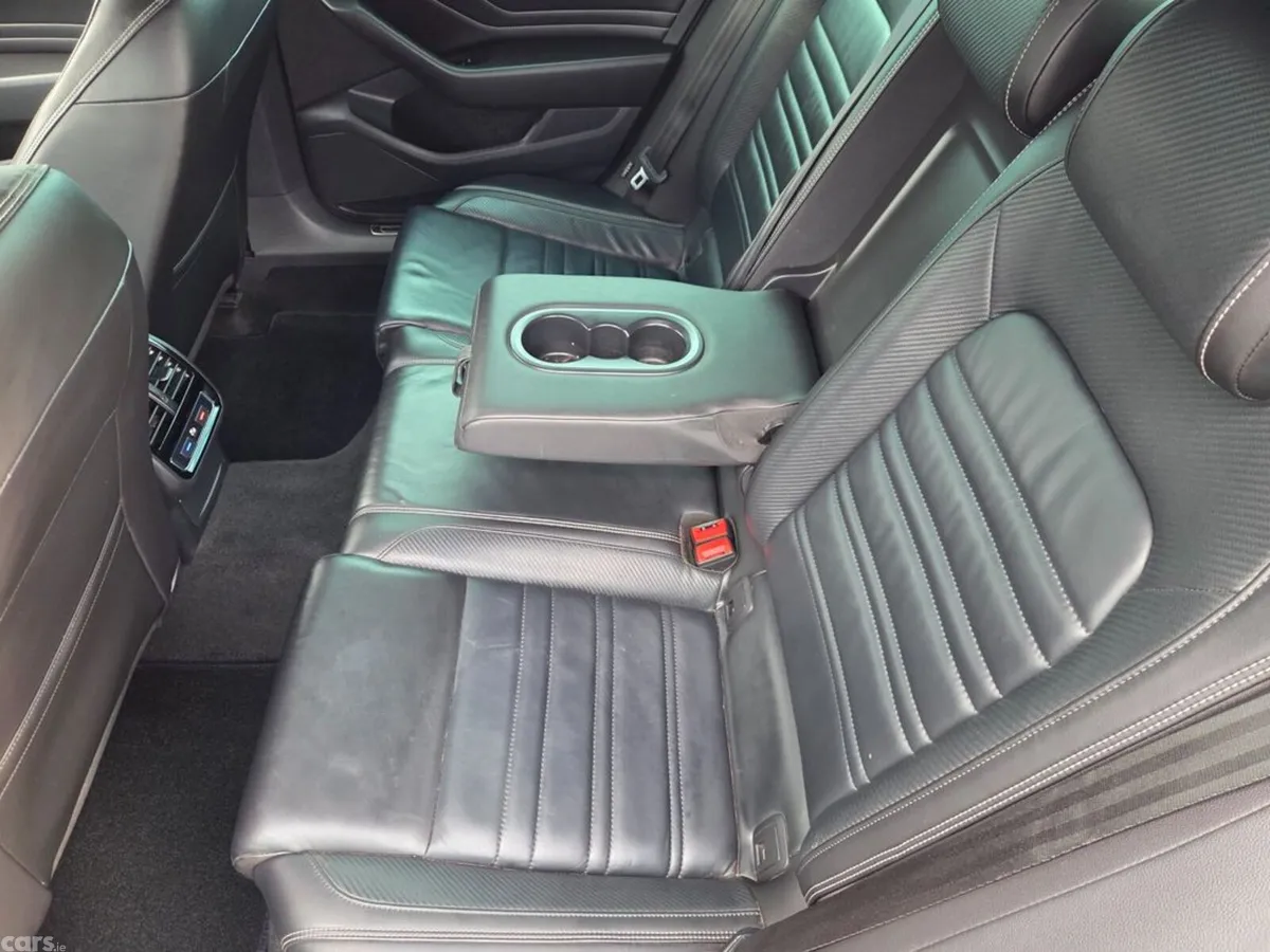 Volkswagen Passat Estate, Diesel, 2020, Grey