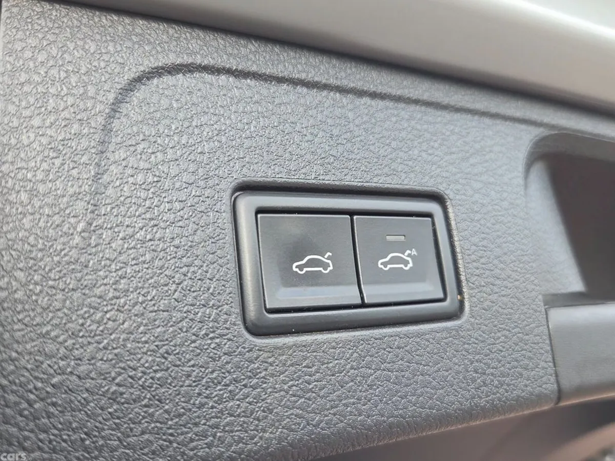 Volkswagen Passat Estate, Diesel, 2020, Grey