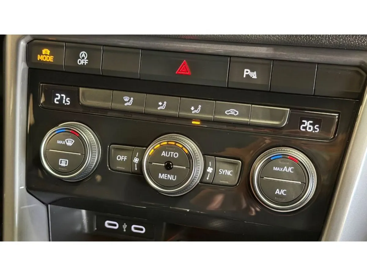 Volkswagen T-Roc SUV, Diesel, 2022, White