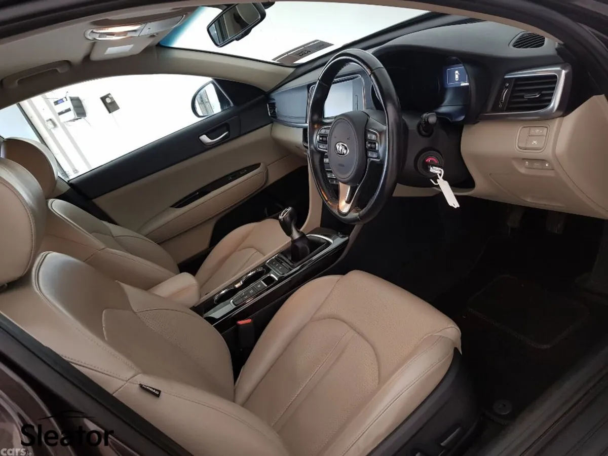 Kia Optima Saloon, Diesel, 2017, Brown
