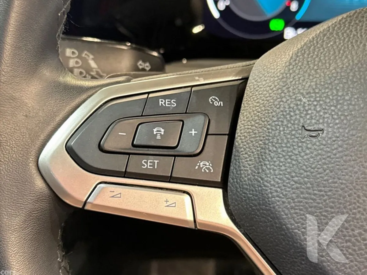 Volkswagen Golf Estate, Petrol Hybrid, 2023, Blue