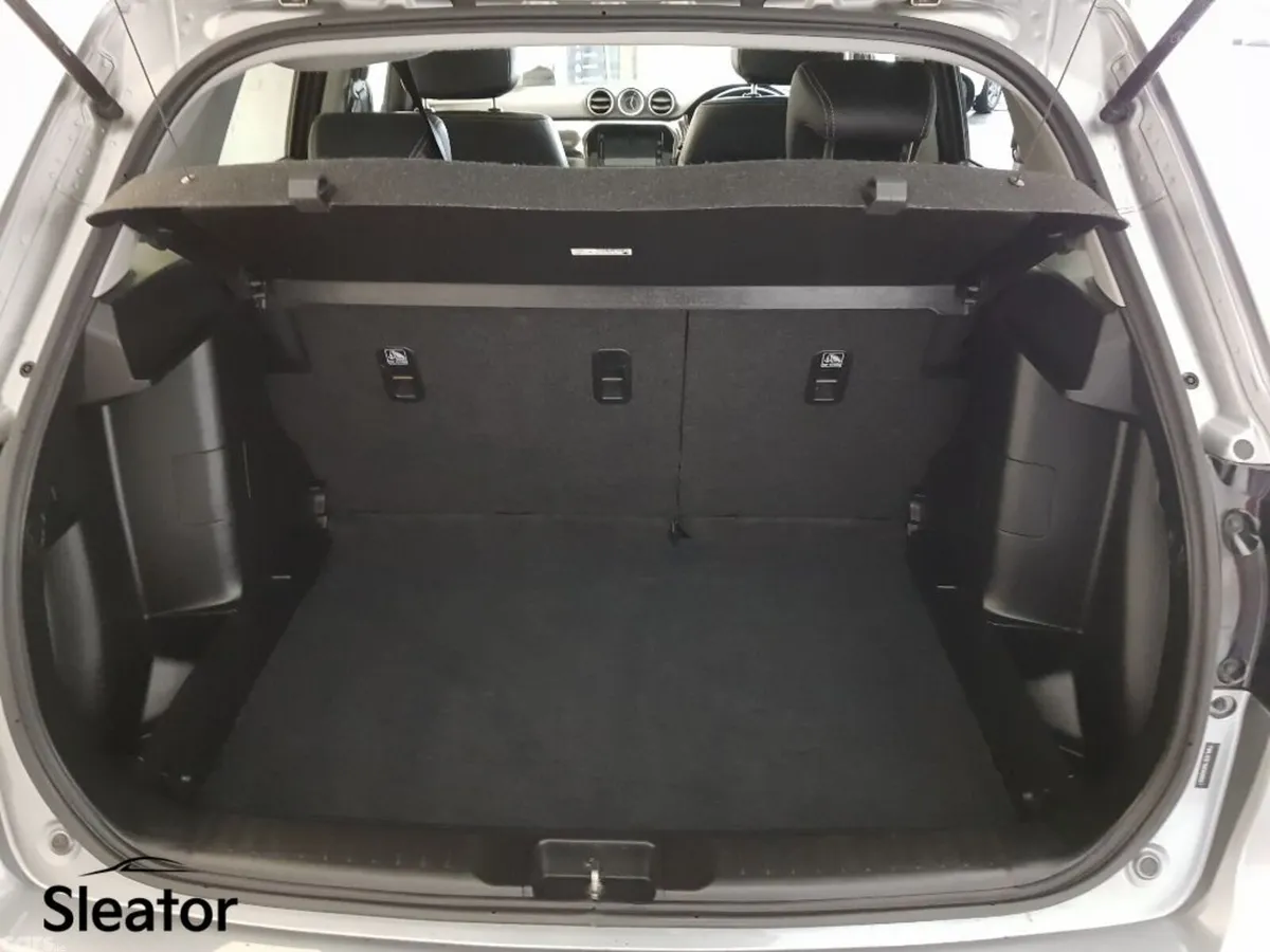 Suzuki Vitara Hatchback, Petrol, 2022, Grey