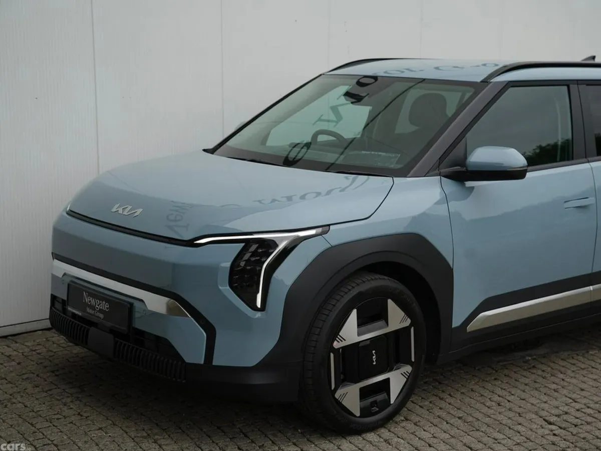 Kia EV3 Hatchback, Electric, 2027, Blue