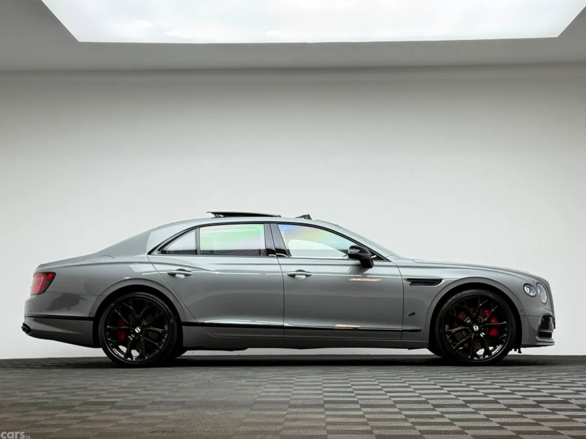 Bentley Flying Spur Saloon, Petrol Plug-in Hybrid, 2023, Grey