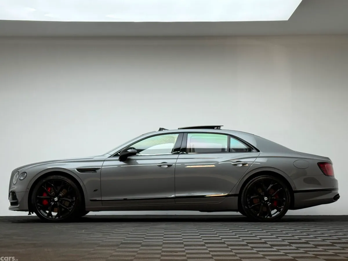 Bentley Flying Spur Saloon, Petrol Plug-in Hybrid, 2023, Grey