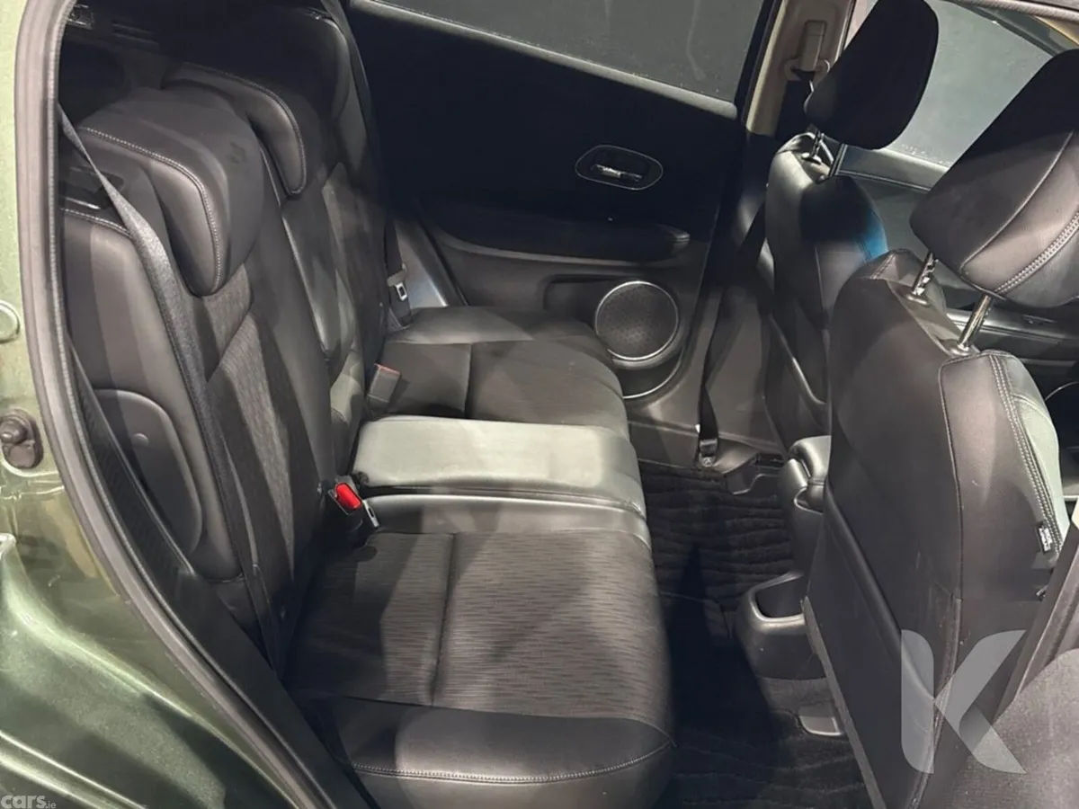 Honda Vezel SUV, Petrol Hybrid, 2020, Green