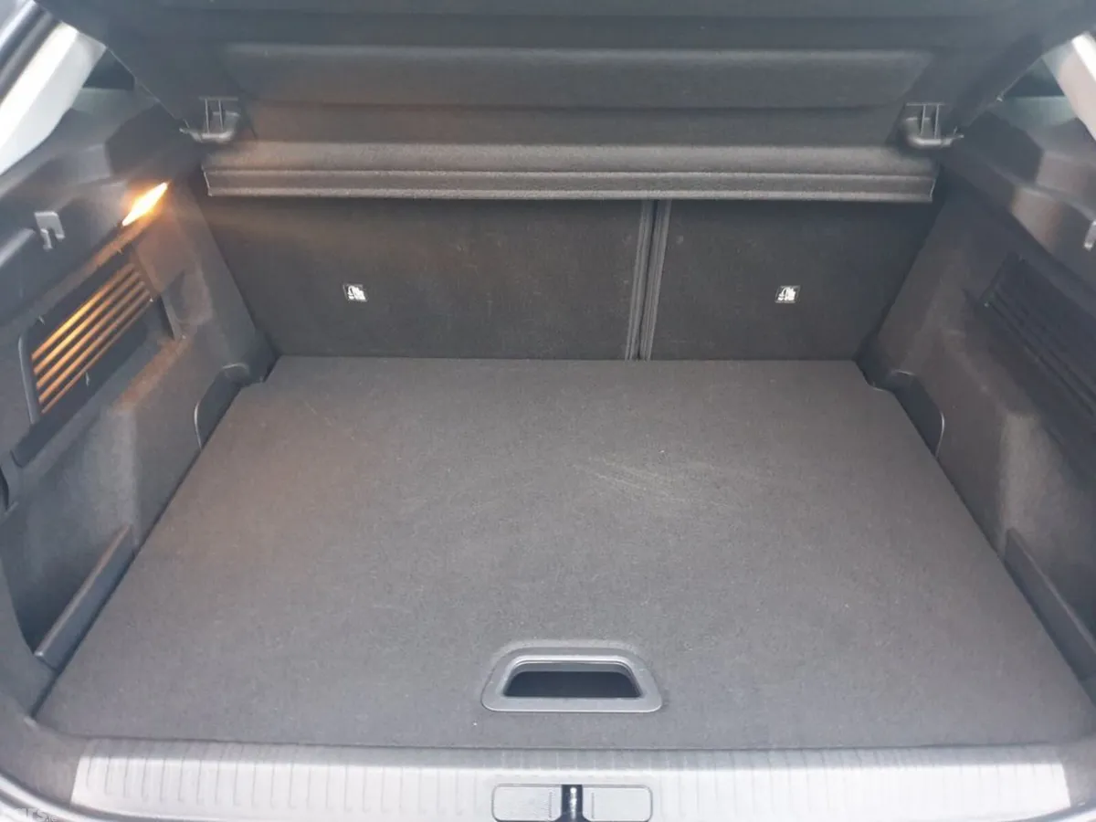 Citroen C4 Hatchback, Diesel, 2024, Grey