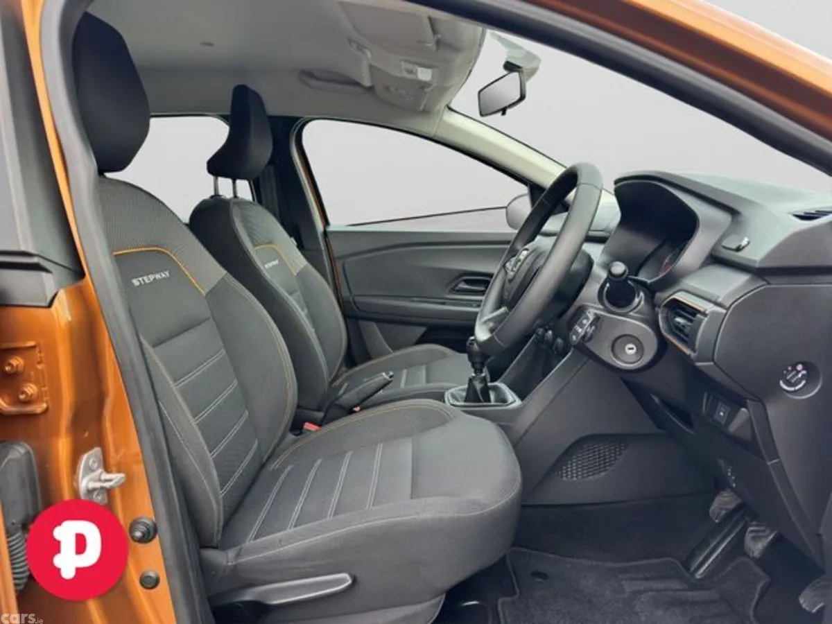 Dacia Sandero MPV, Petrol, 2022, Orange