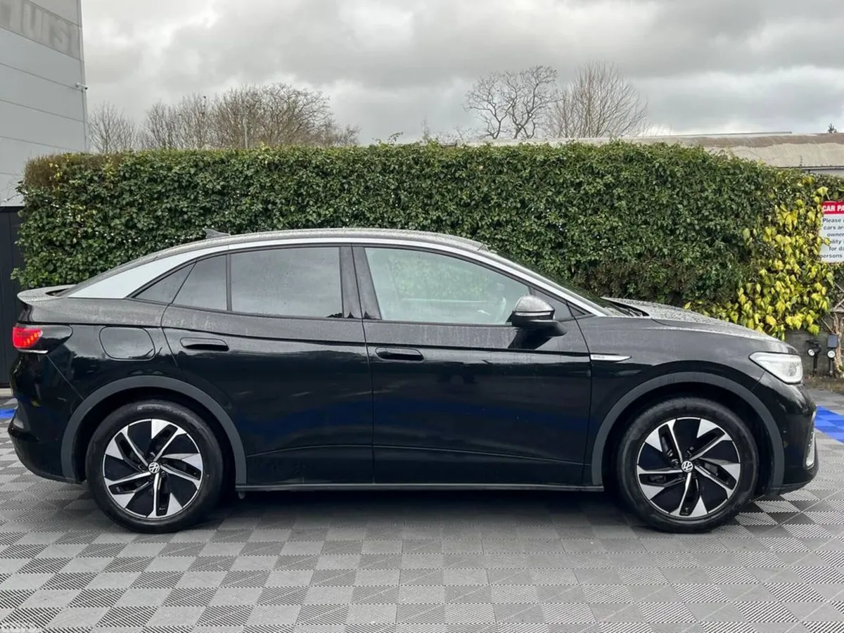 Volkswagen ID.5 SUV, Electric, 2023, Black