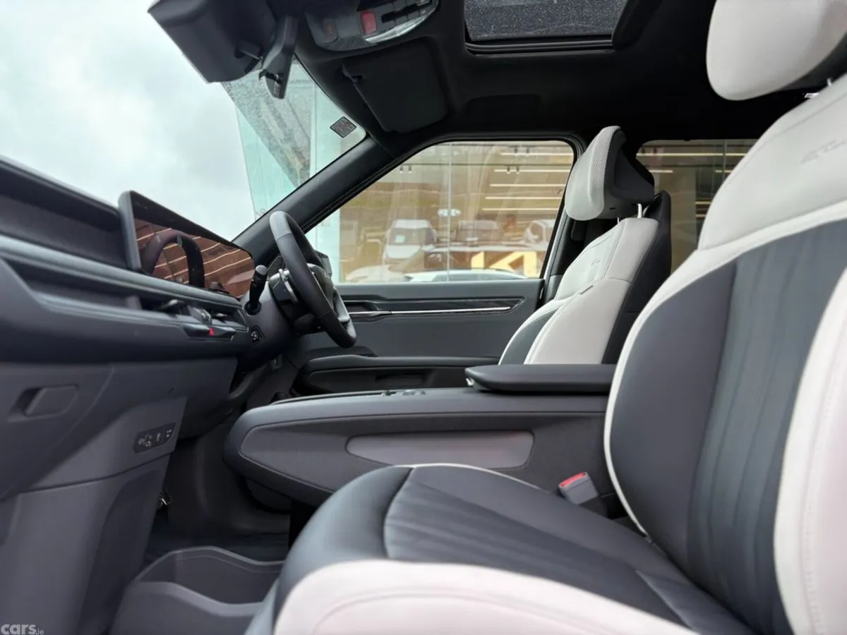 Kia EV9 SUV, Electric, 2027, White