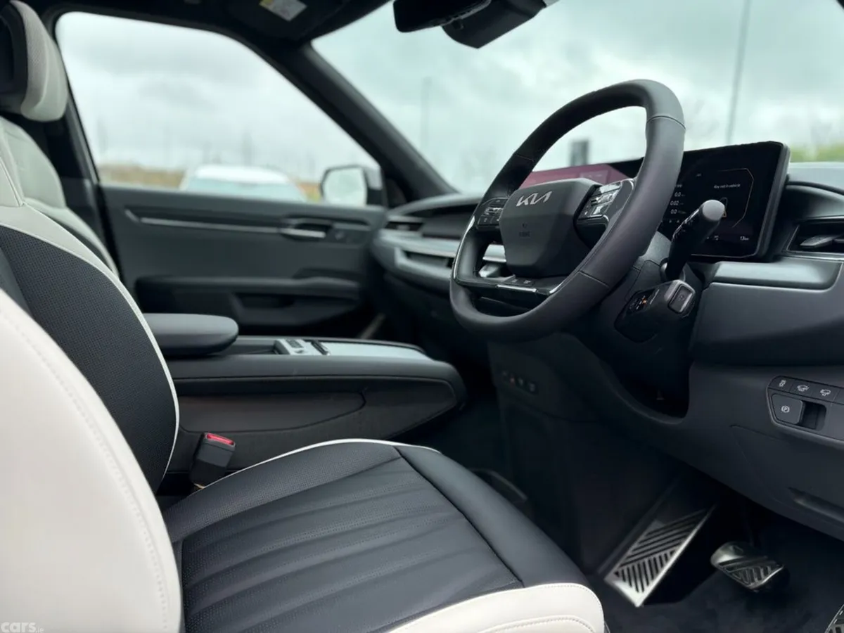Kia EV9 SUV, Electric, 2027, White
