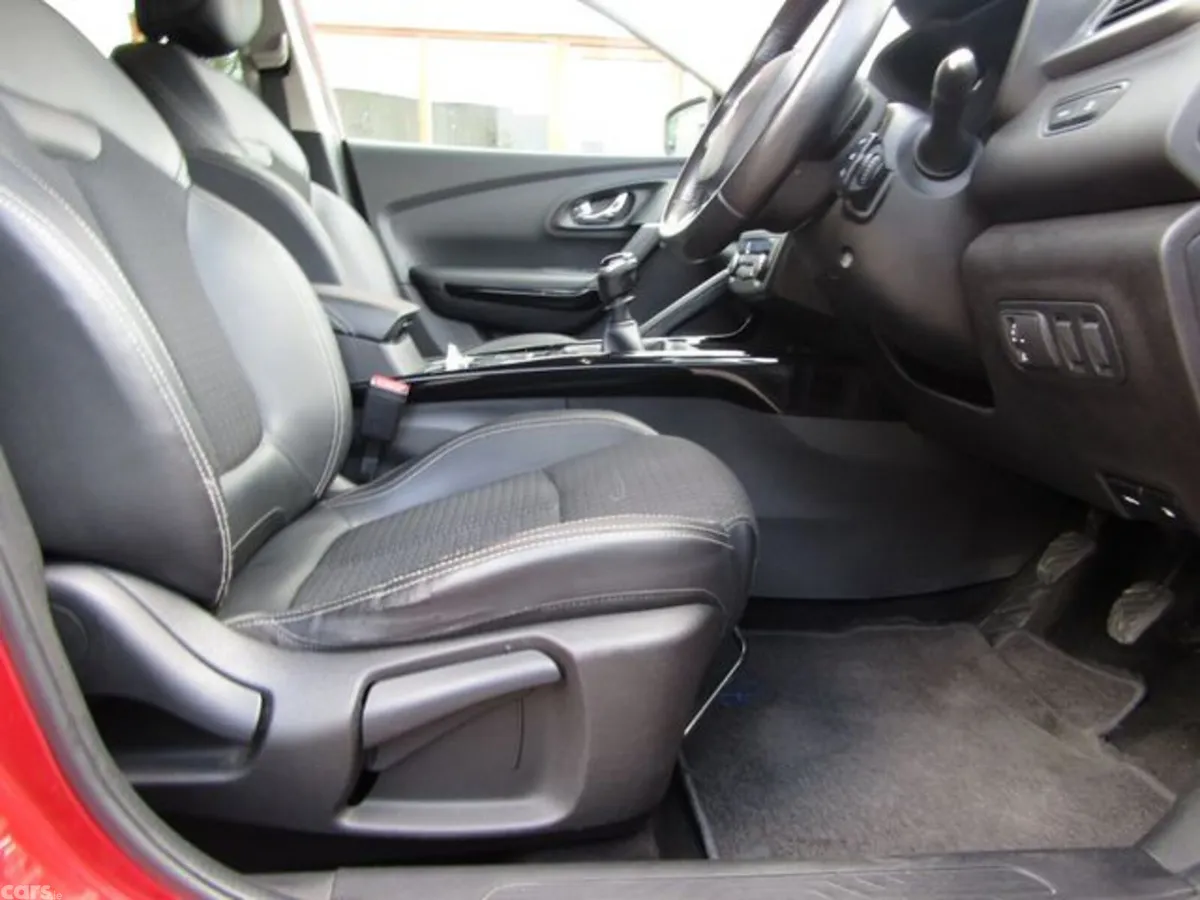 Renault Kadjar SUV, Diesel, 2016, Red