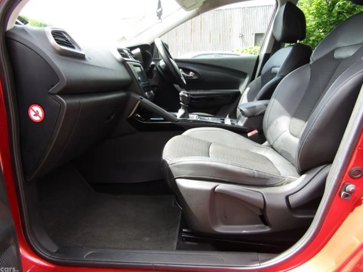 Renault Kadjar SUV, Diesel, 2016, Red