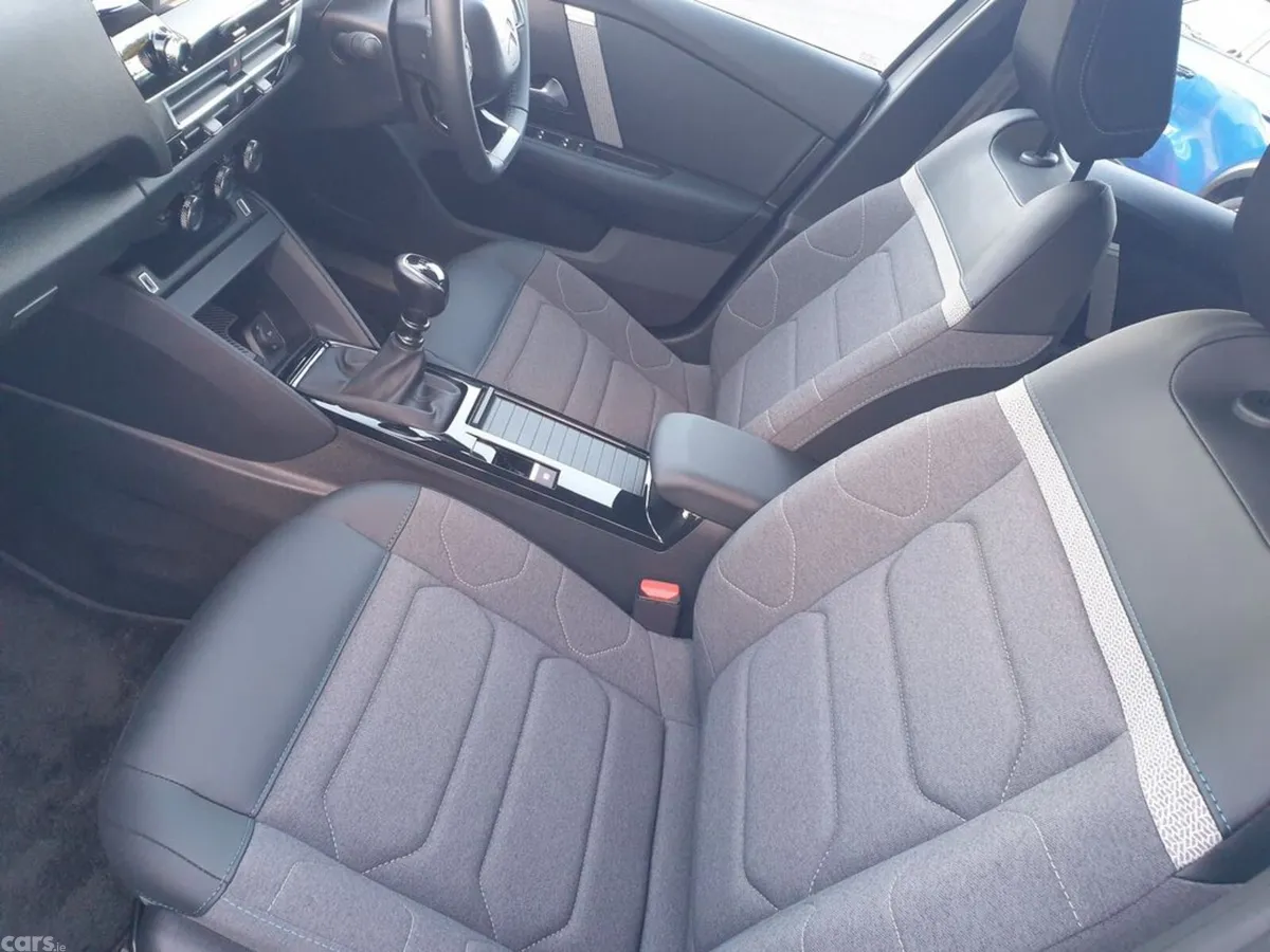 Citroen C4 Hatchback, Petrol, 2025, Grey