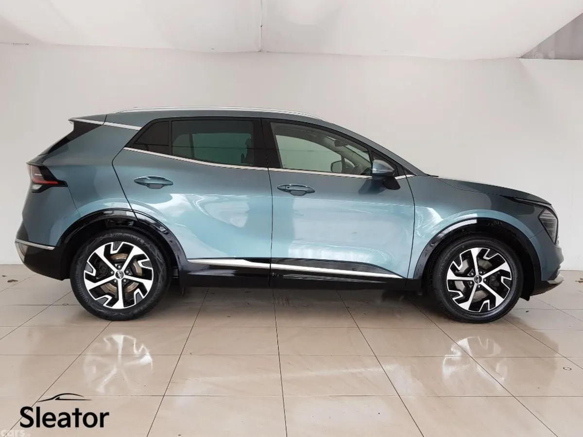 Kia Sportage MPV, Diesel, 2022, Grey