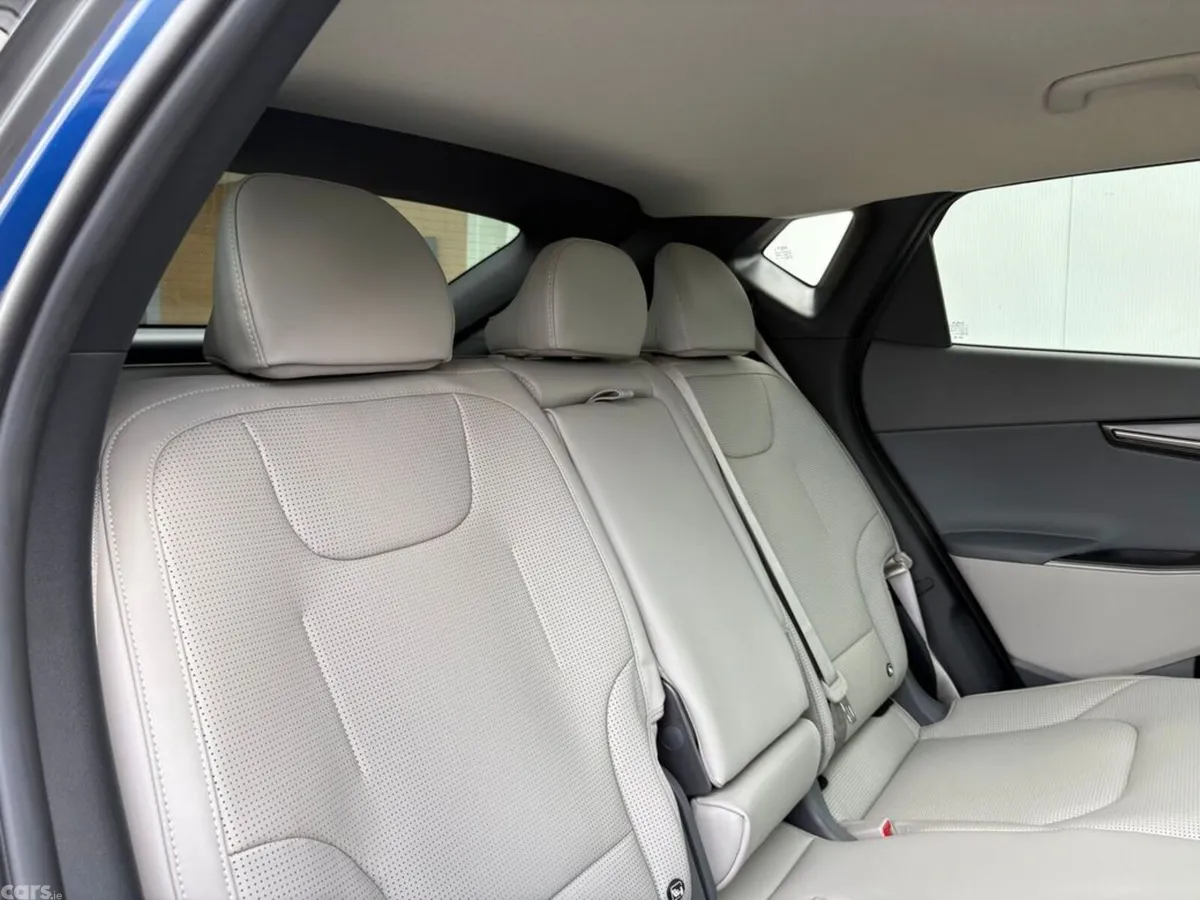 Kia EV6 Hatchback, Electric, 2027, Blue