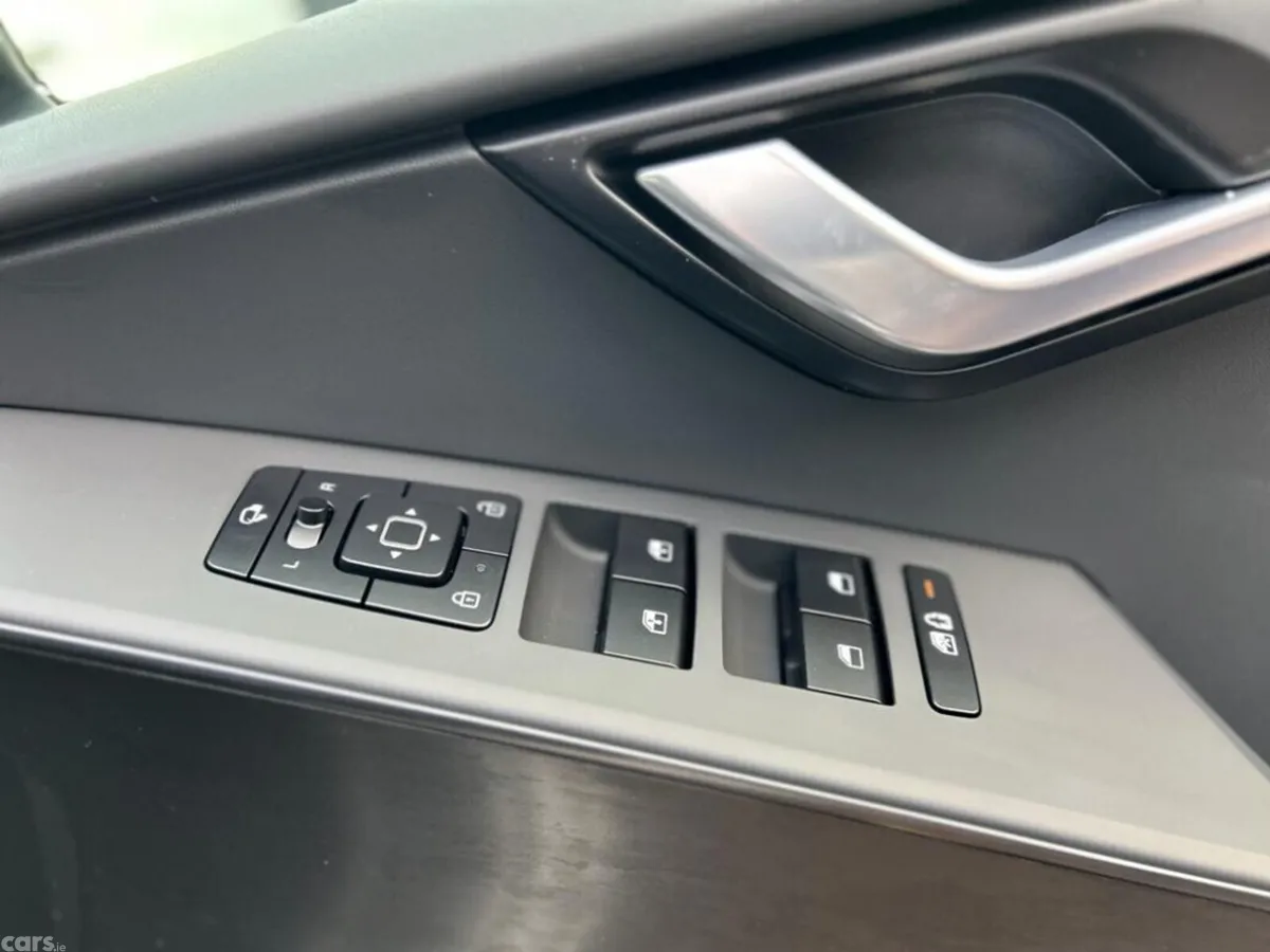Kia Niro Hatchback, Petrol Plug-in Hybrid, 2027, Blue