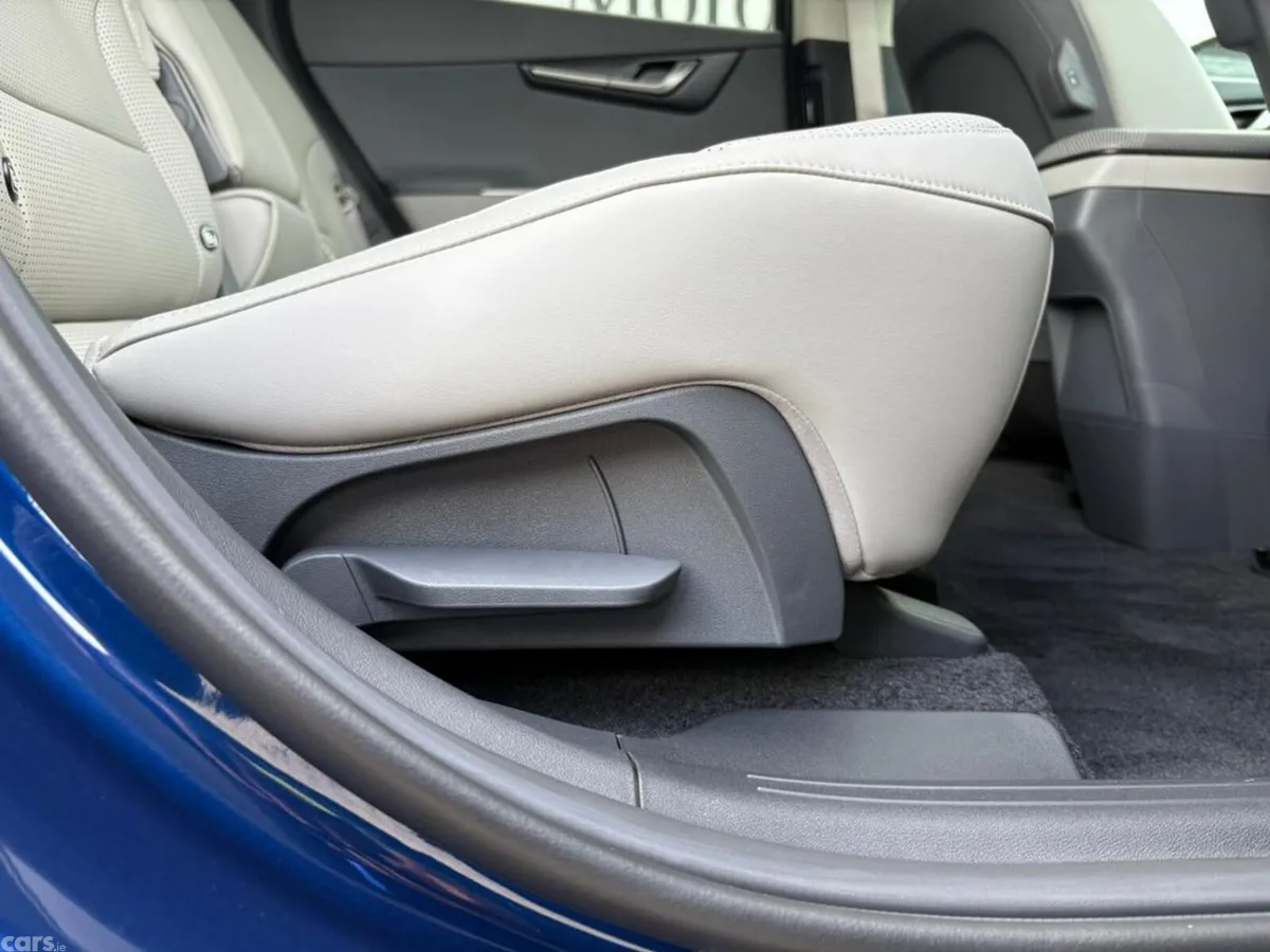 Kia EV6 Hatchback, Electric, 2027, Blue