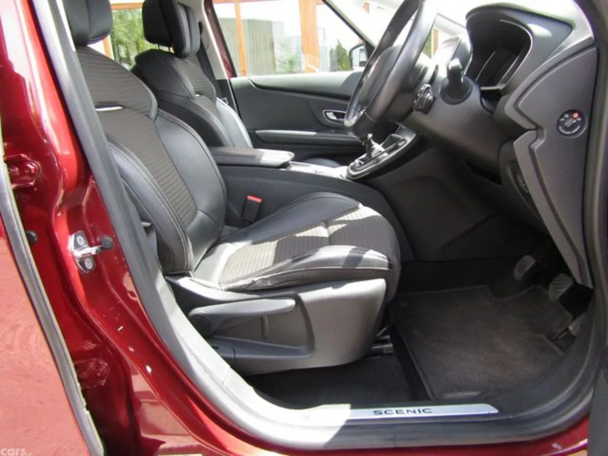 Renault Scenic Hatchback, Diesel, 2018, Red