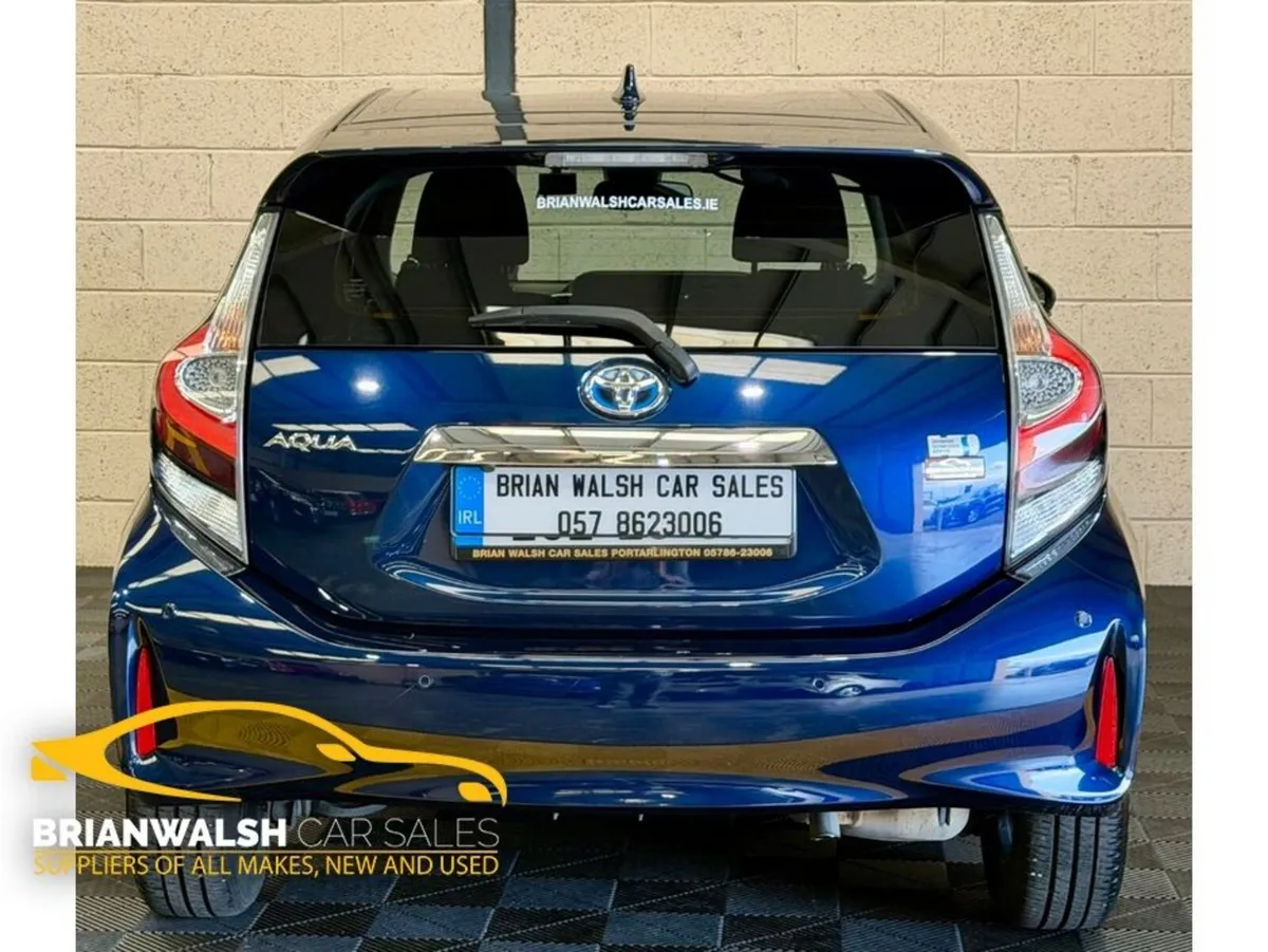 Toyota Aqua Hatchback, Petrol Hybrid, 2020, Blue