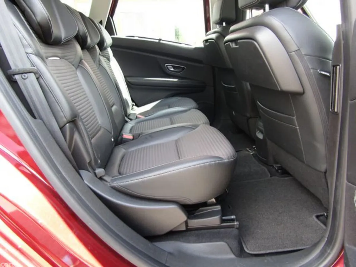Renault Scenic Hatchback, Diesel, 2018, Red
