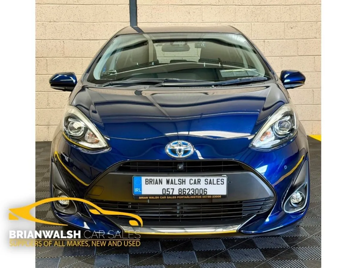Toyota Aqua Hatchback, Petrol Hybrid, 2020, Blue