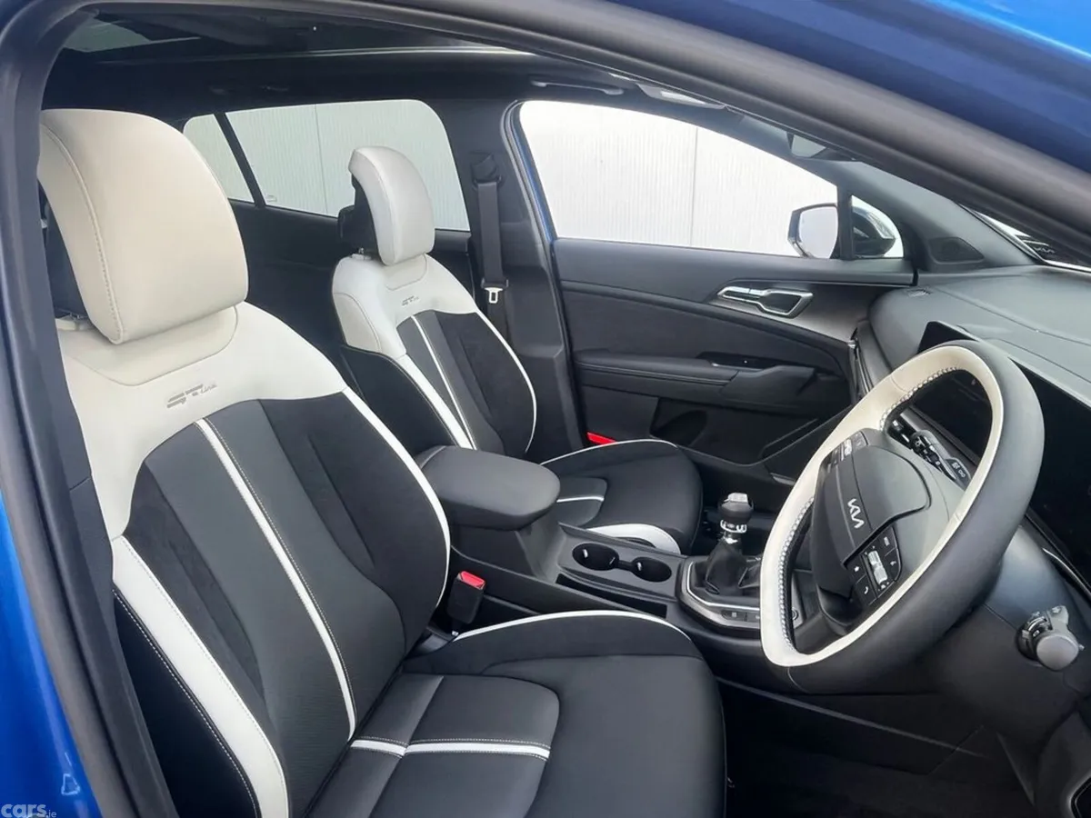 Kia Sportage SUV, Diesel, 2027, Blue