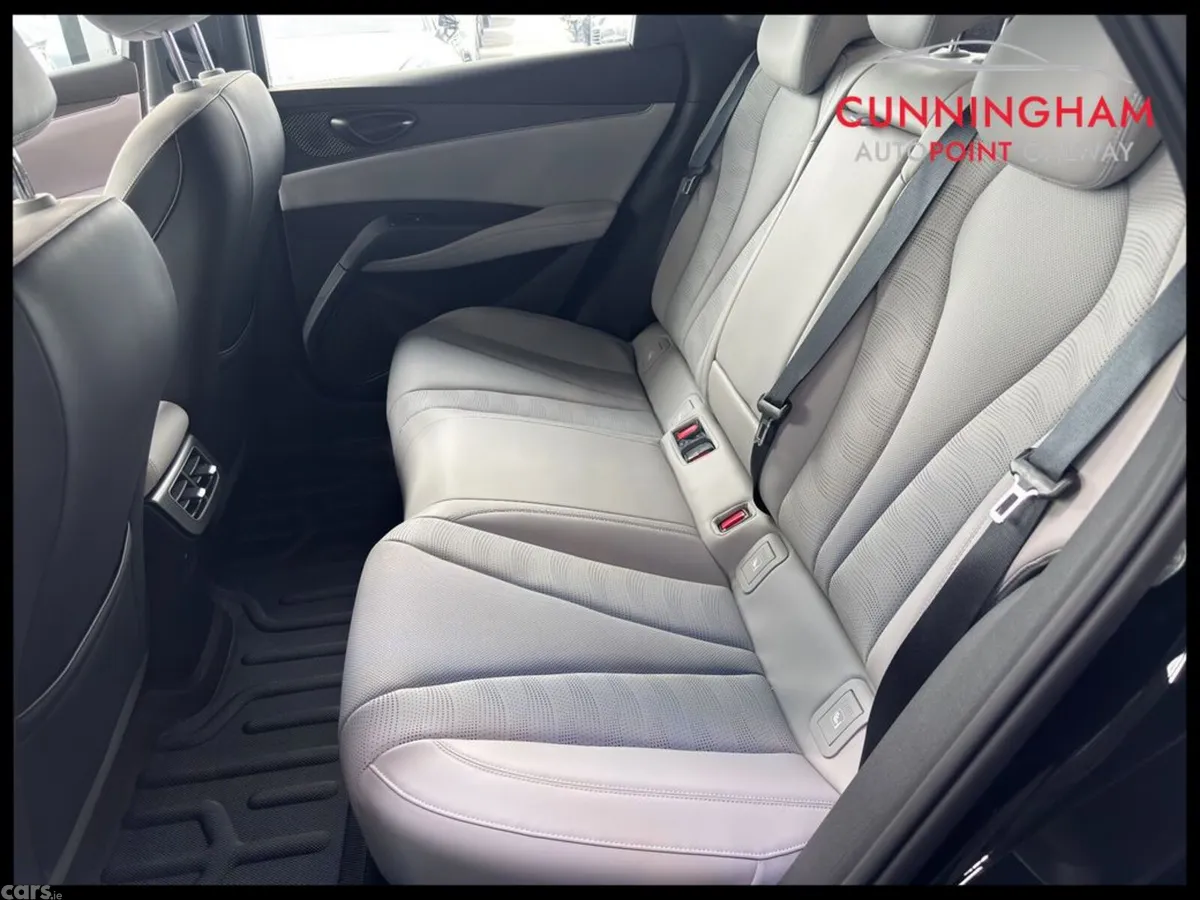 BYD Seal 6 Saloon, Petrol Plug-in Hybrid, 2027, White