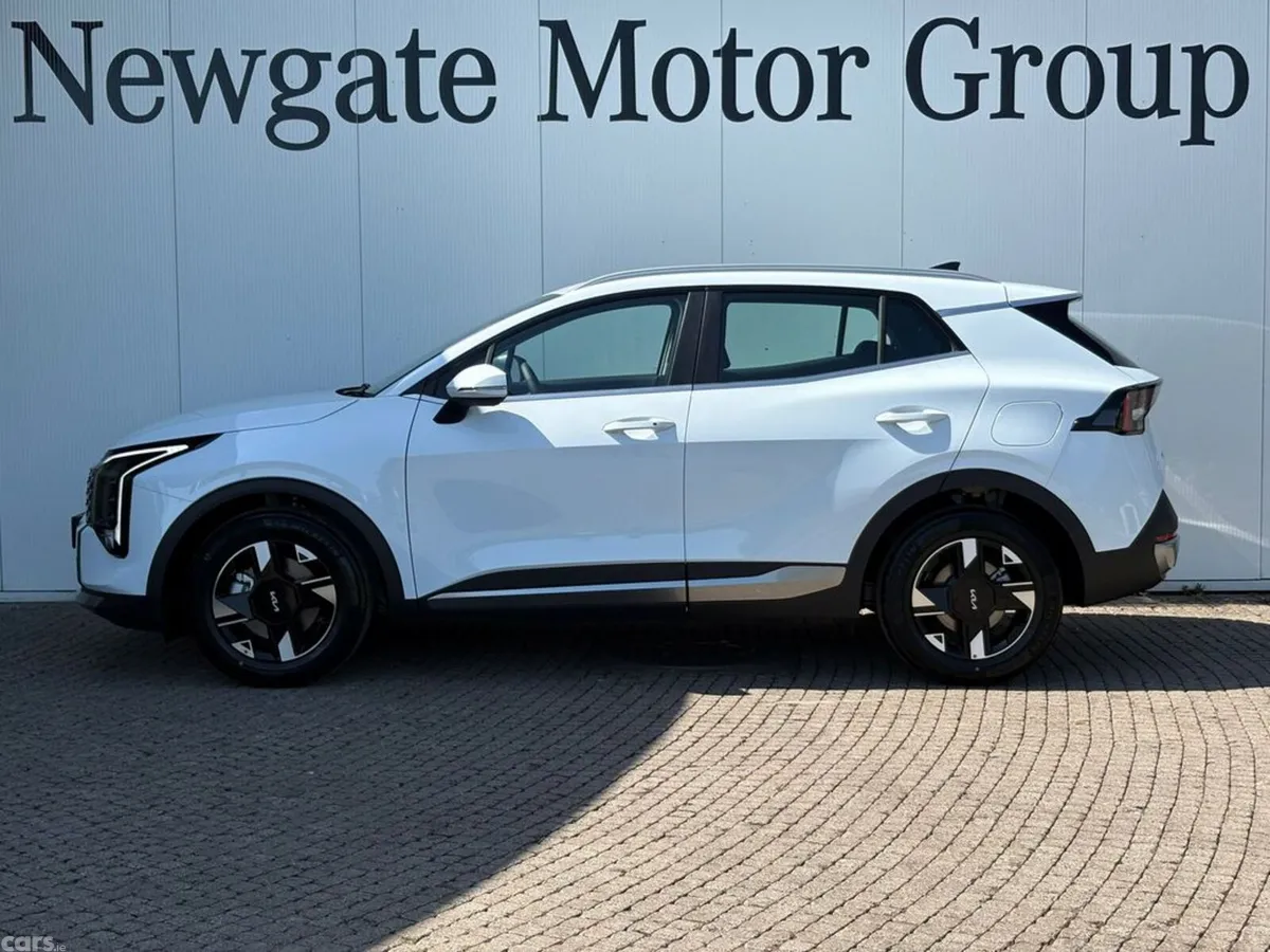Kia Sportage SUV, Diesel, 2027, White