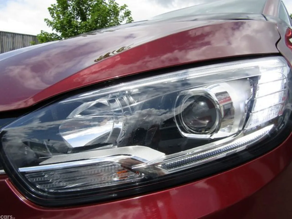 Renault Scenic Hatchback, Diesel, 2018, Red