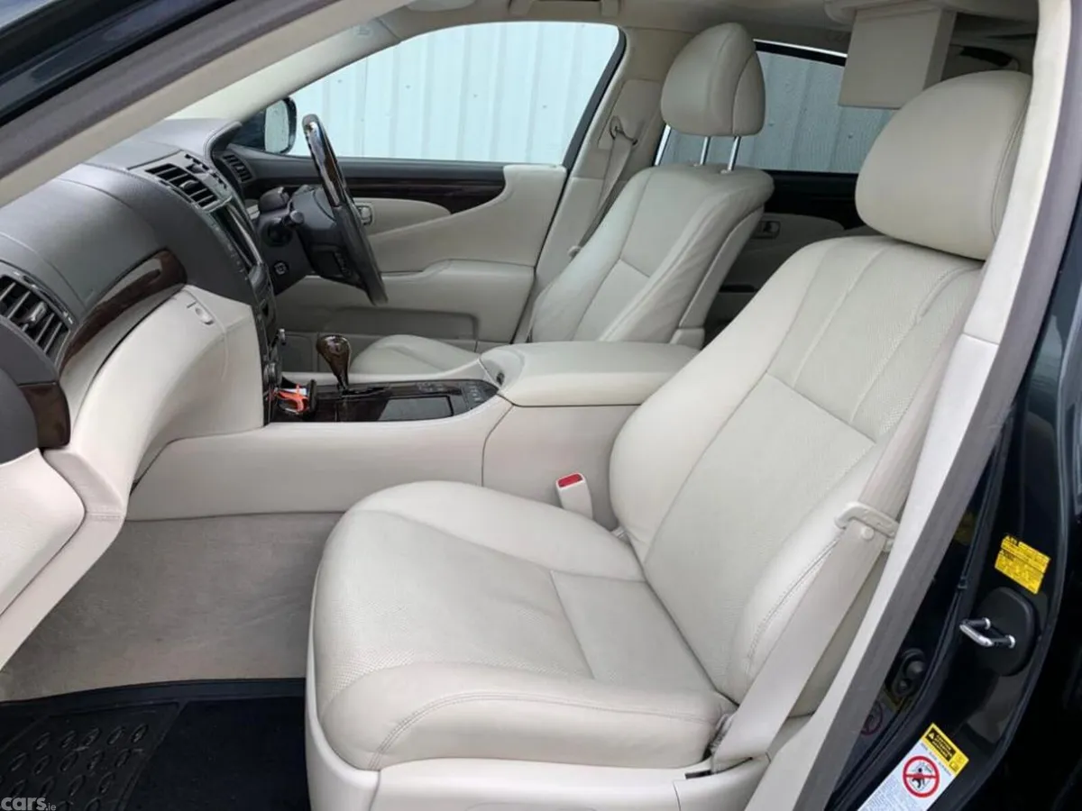 Lexus LS Saloon, Petrol Hybrid, 2008, Grey