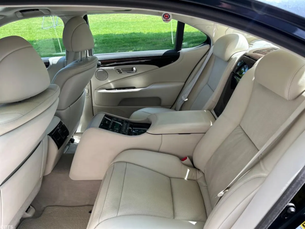 Lexus LS Saloon, Petrol Hybrid, 2008, Grey